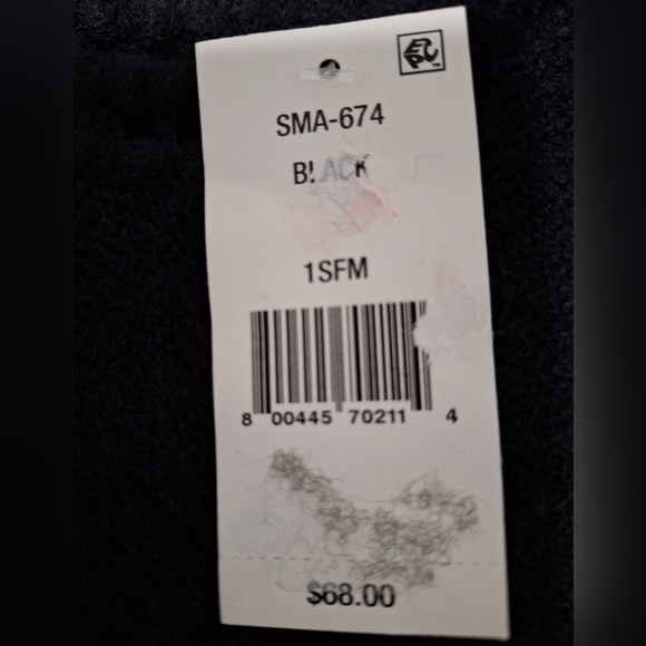 Steve Madden black hooded Poncho. NWT. One size fits most. - Picture 2 of 5